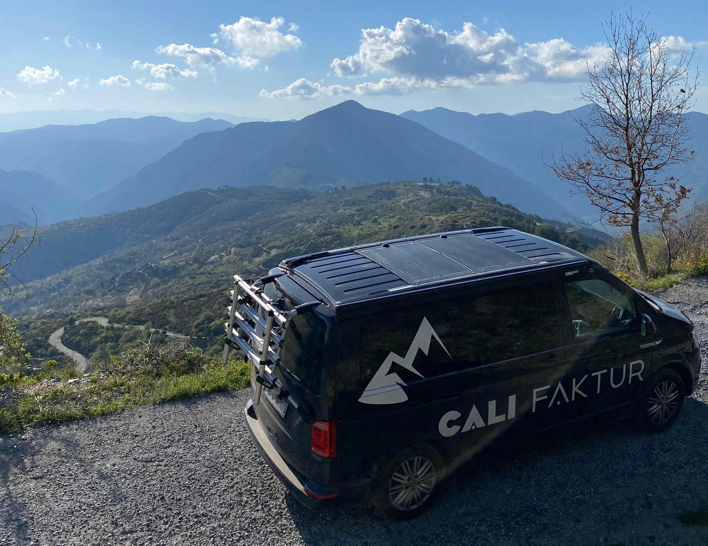 Califaktur Solarmodul für VW California T5 T6 T6.1 260Wp - Califaktur.de