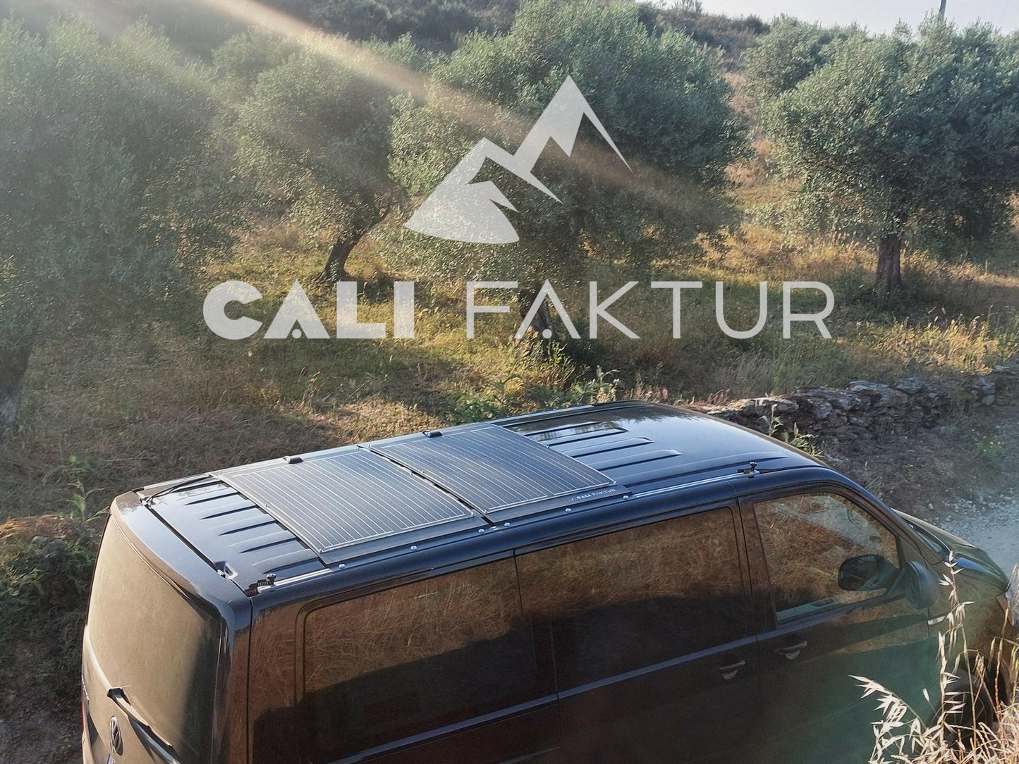Califaktur Solarmodul für VW Multivan T5 T6 T6.1 260Wp - Califaktur.de