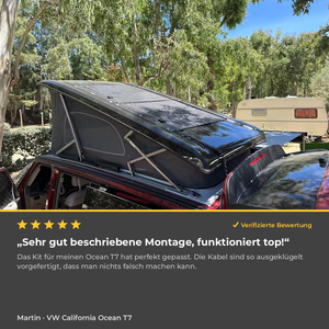 5-Sterne-Kundenbewertung CALIFAKTUR Solarmodul auf VW California Ocean T7, Modul auf geöffnetem Aufstelldach am Campingplatz